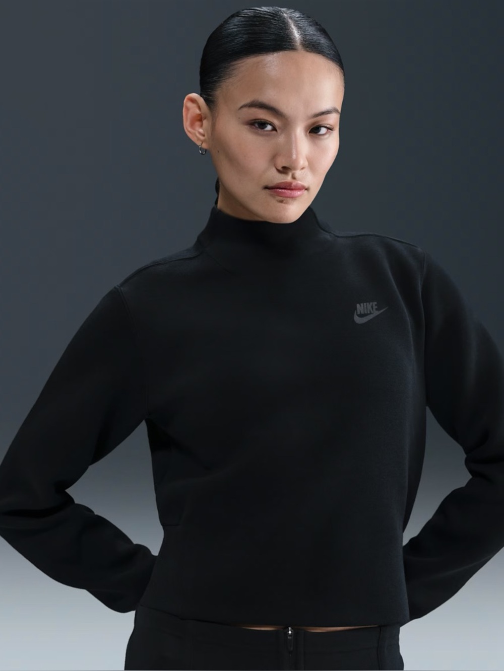 Nike Women's Black Cropped Sweatshirt